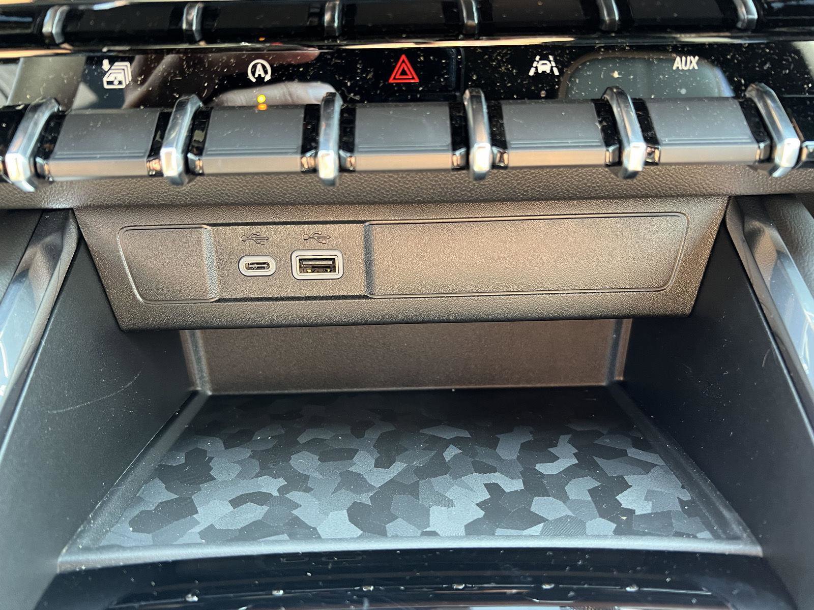 New 2026 GMC Canyon AT4 image 30