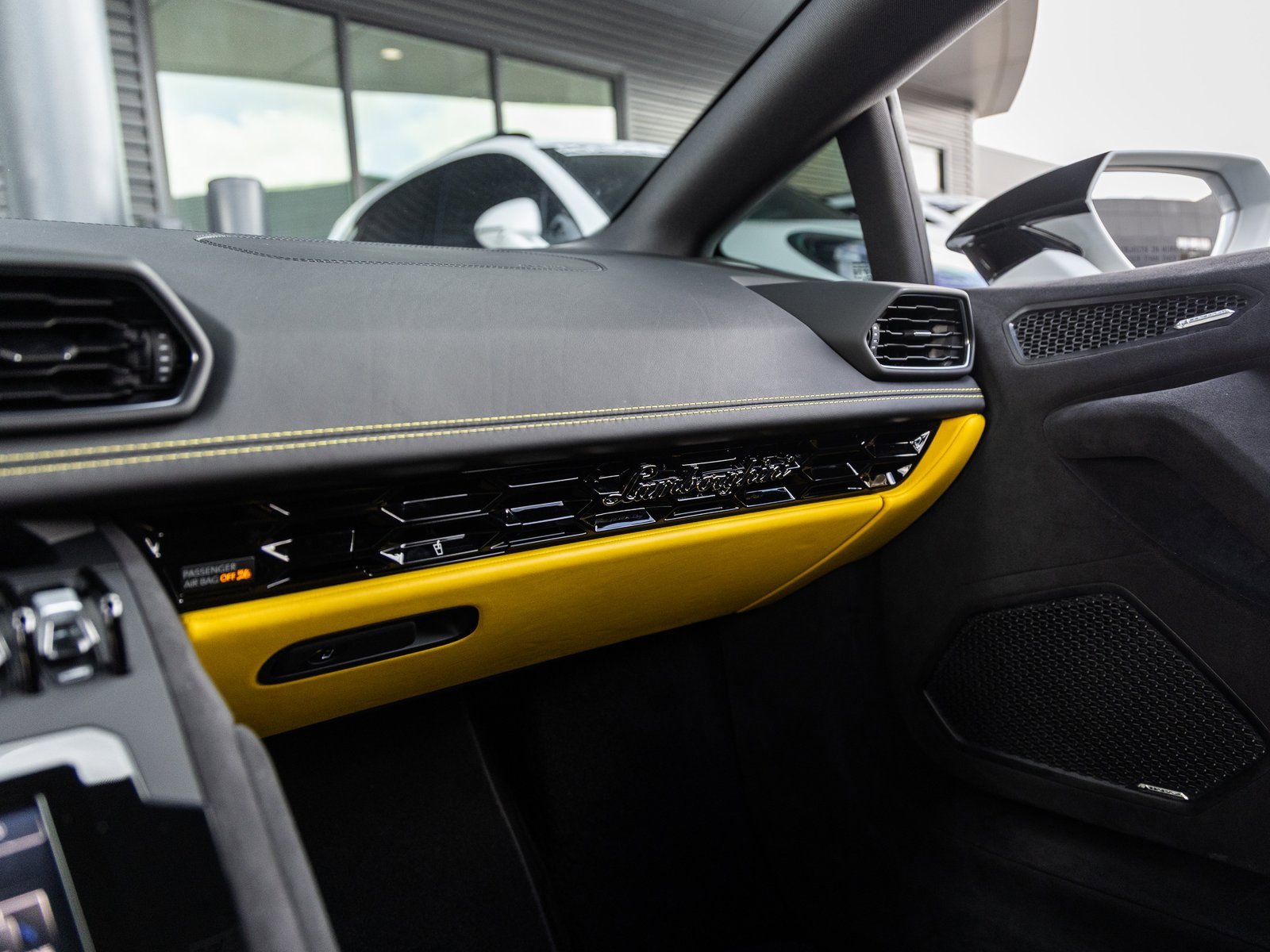 Used 2023 Lamborghini Huracan Tecnica image 36