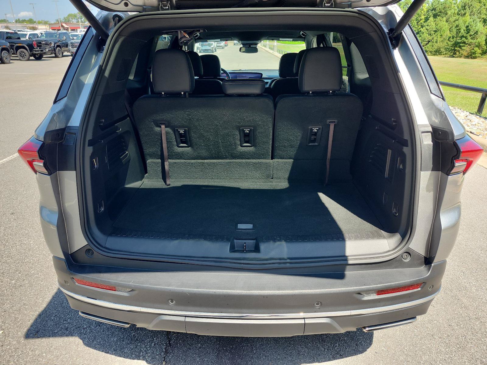 Used 2025 Buick Enclave Preferred w/ Trailering Package, 5000 lbs. FWD image 8