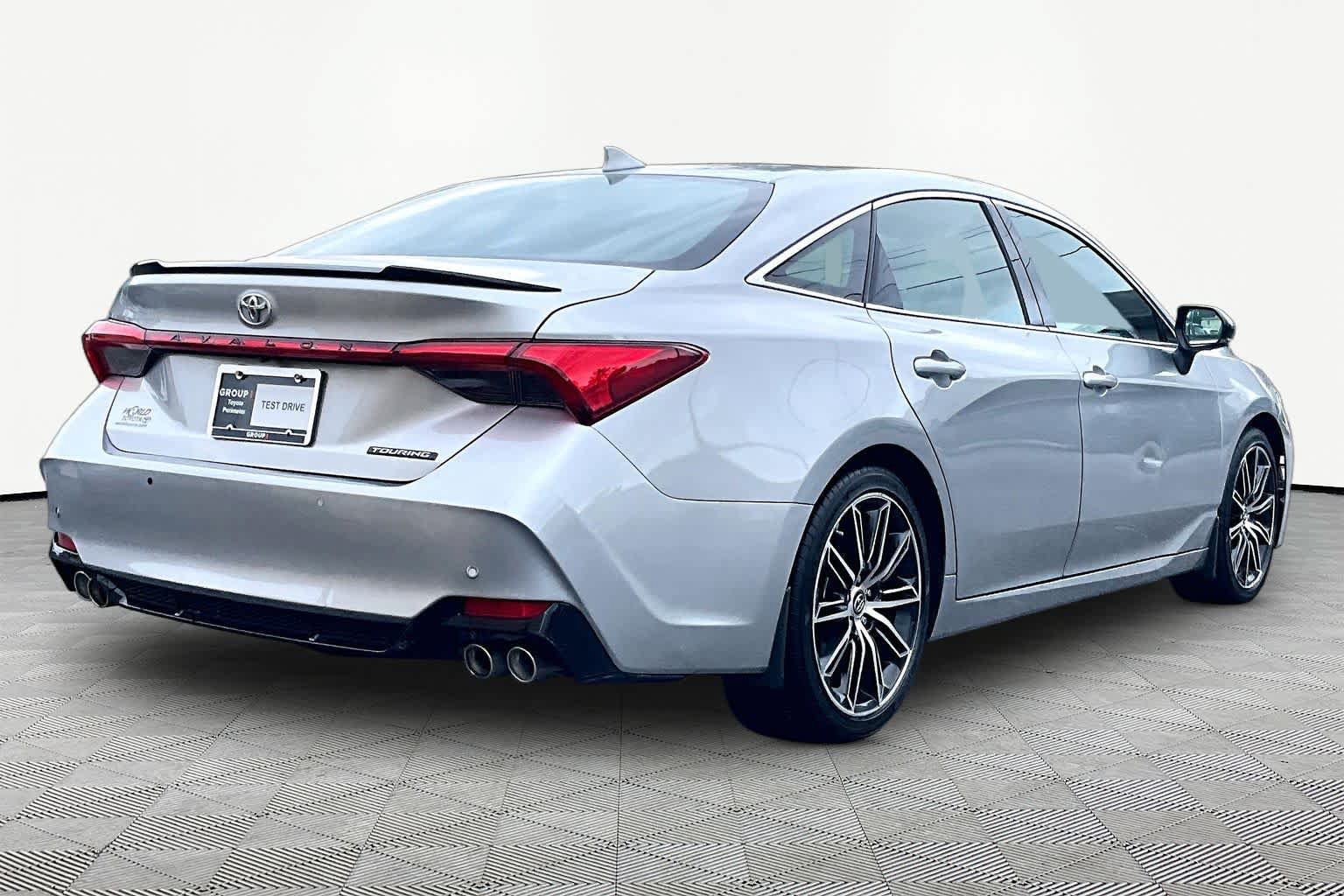 Certified 2019 Toyota Avalon Touring w/ Advanced Safety Package FWD image 13