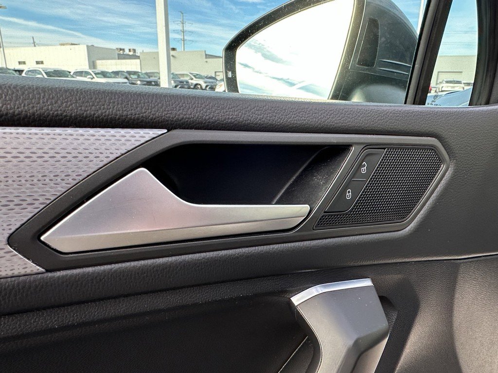 Used 2022 Volkswagen Tiguan S image 21