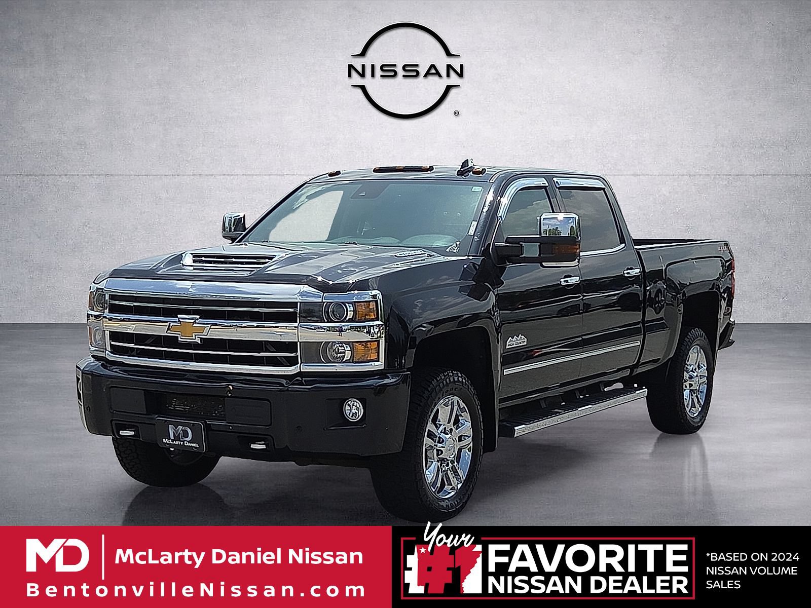 Used 2018 Chevrolet Silverado 2500 High Country w/ Duramax Plus Package AWD/4WD image 2