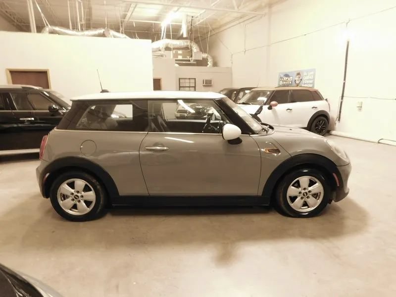 Used 2017 MINI Cooper 2-Door Hardtop FWD image 8