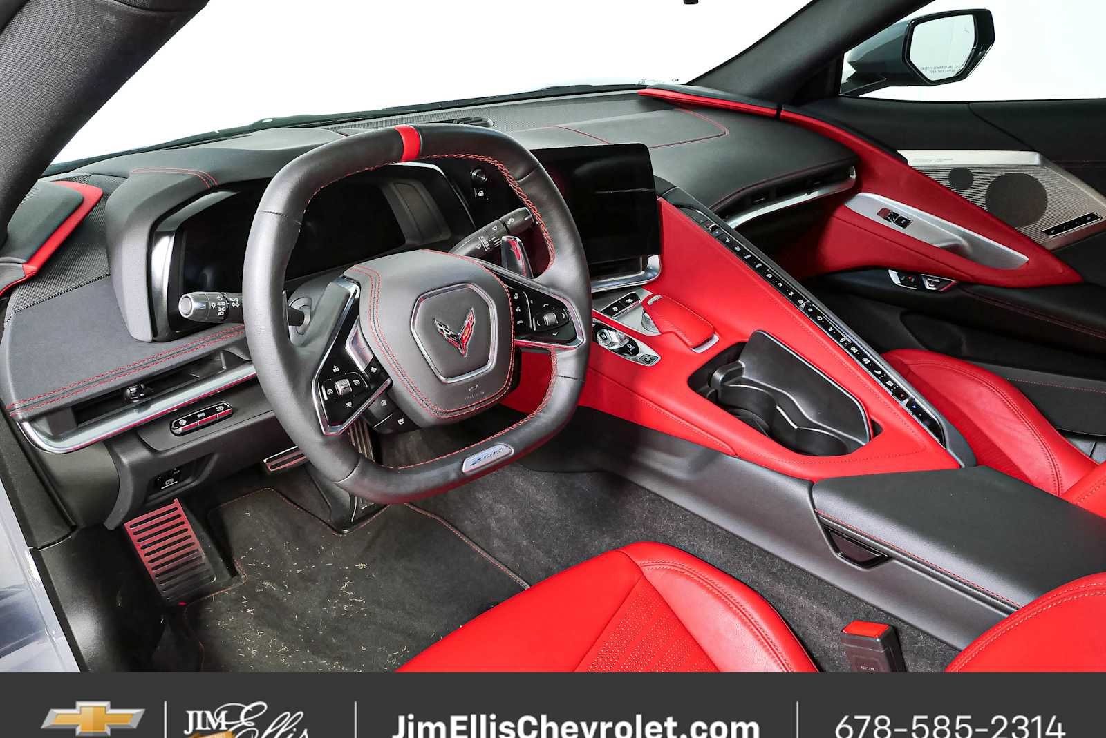 Used 2025 Chevrolet Corvette Z06 RWD image 4