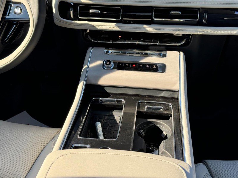 New 2025 Lincoln Aviator Reserve w/ Equipment Group 201A AWD/4WD image 18