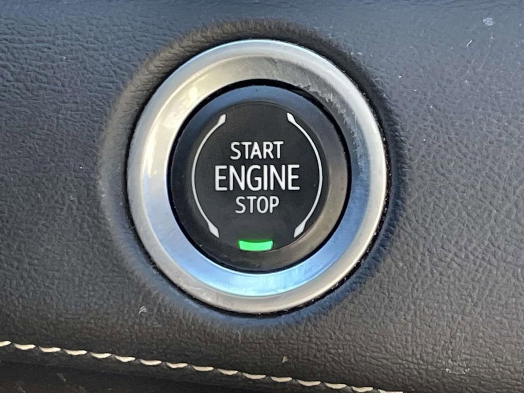 Used 2021 Cadillac Escalade ESV Premium Luxury w/ Driver Assist Tech Package image 26