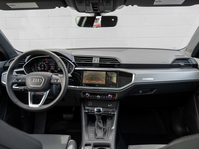 New 2025 Audi Q3 2.0T Premium image 10