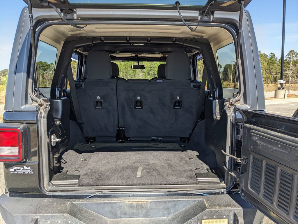 Used 2020 Jeep Wrangler Unlimited Sport S image 37