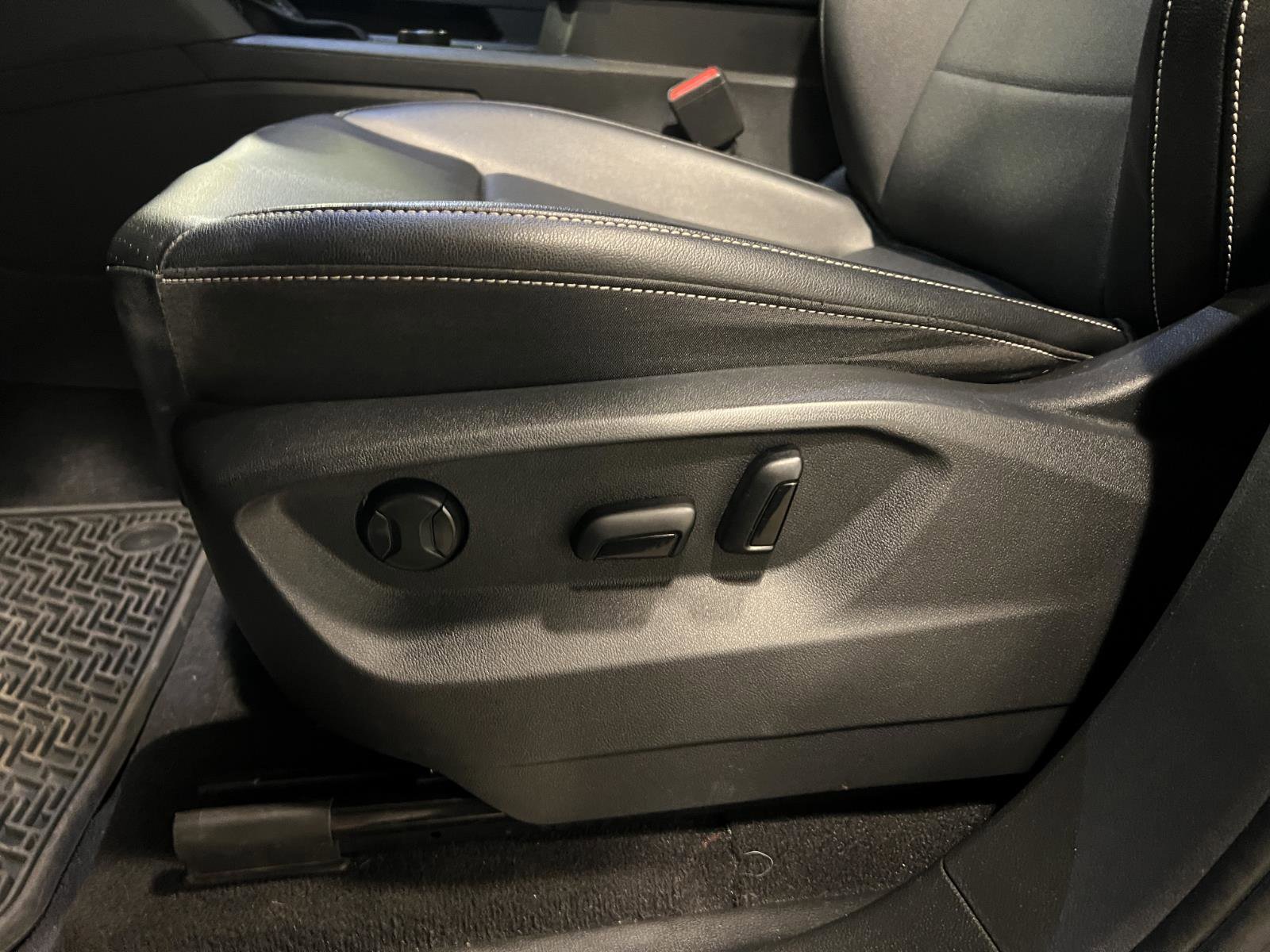 Used 2022 Volkswagen Atlas SE AWD/4WD image 25