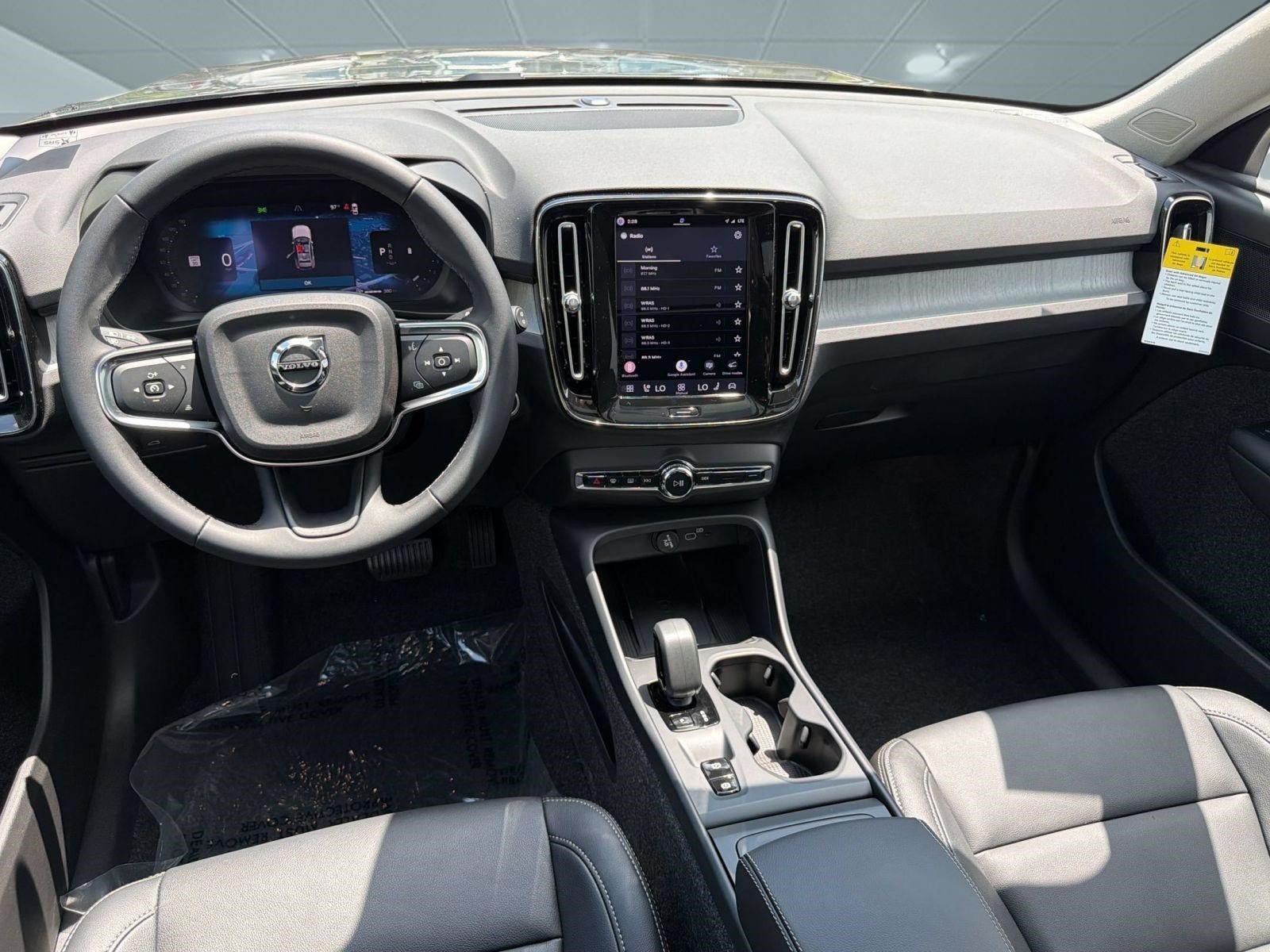 New 2026 Volvo XC40 B5 Core w/ Protection Package Premier AWD/4WD image 25