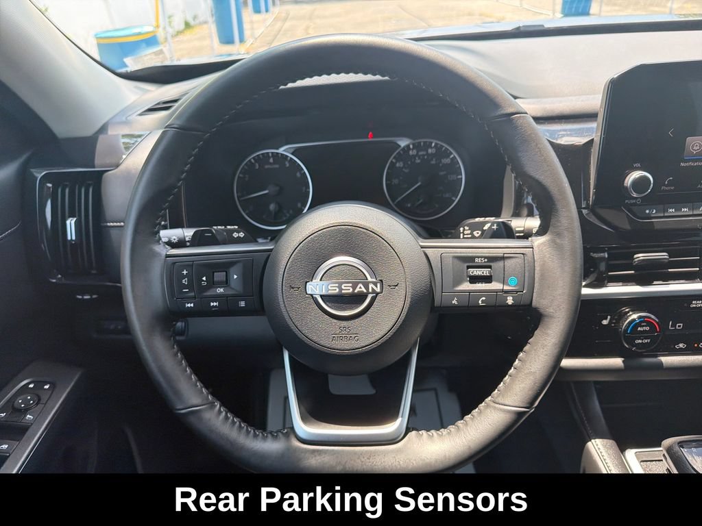 Used 2025 Nissan Pathfinder SV w/ SV Premium Package FWD image 18