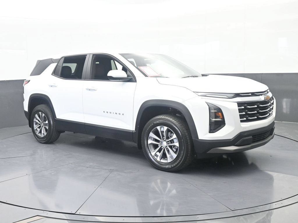 Used 2026 Chevrolet Equinox LT FWD image 8