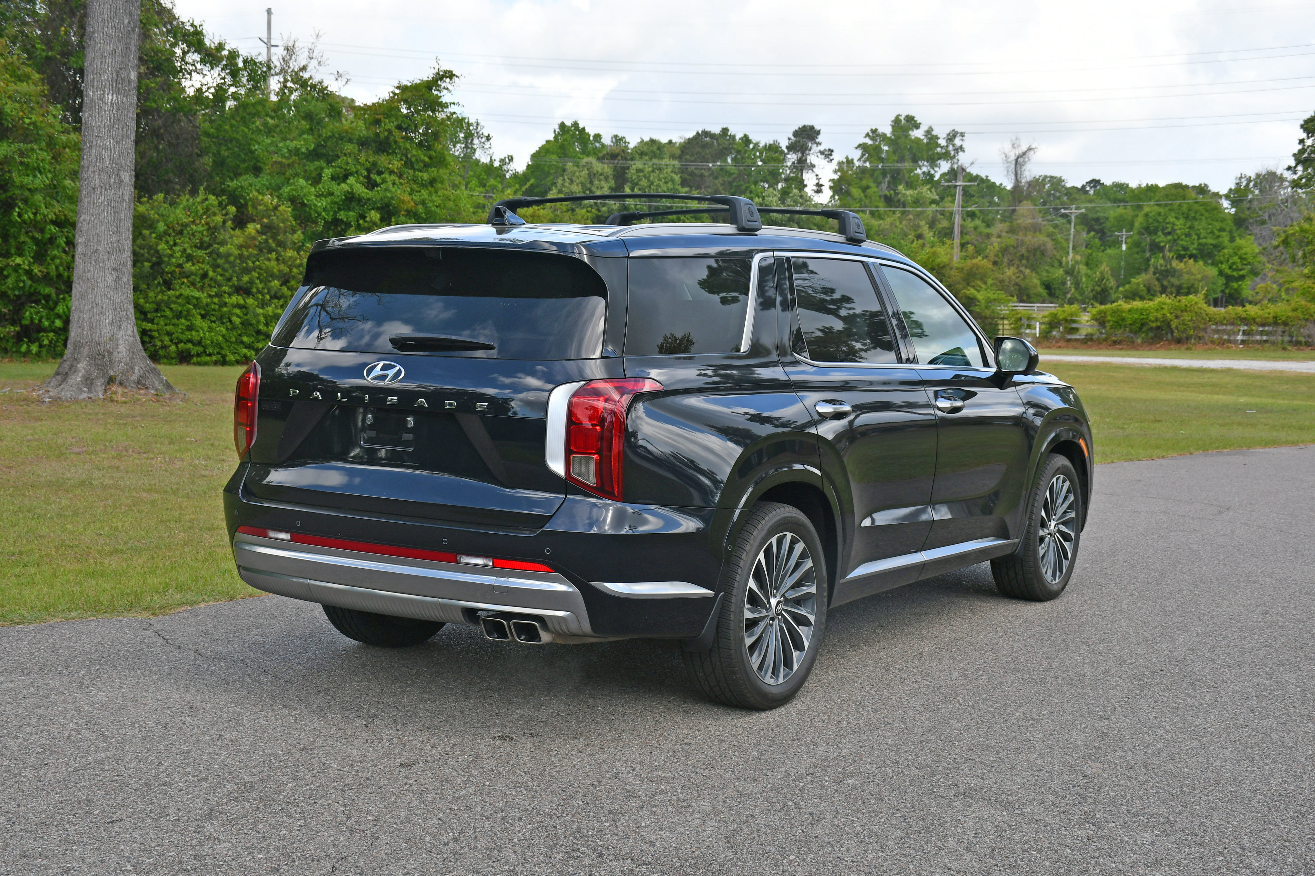 Used 2023 Hyundai Palisade Calligraphy image 4