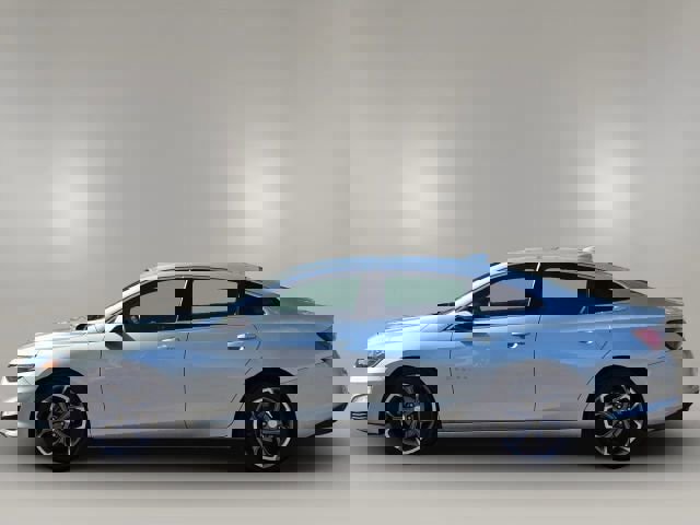 Used 2021 Chevrolet Malibu LT image 8