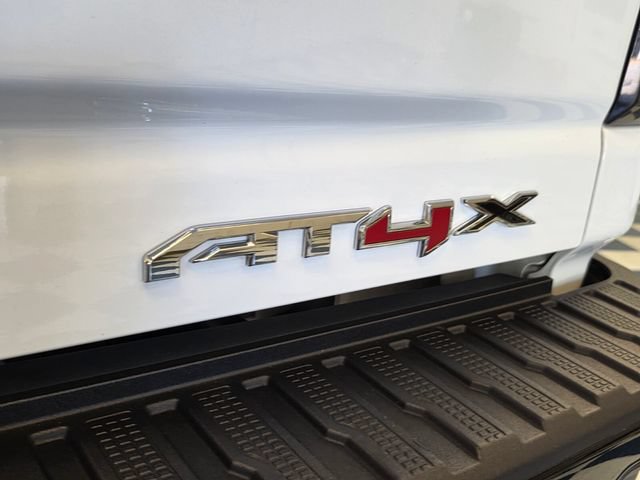 Used 2024 GMC Sierra 2500 AT4X AWD/4WD image 7