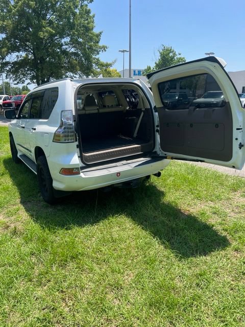 Used 2017 Lexus GX 460 Premium w/ Premium Package AWD/4WD image 9