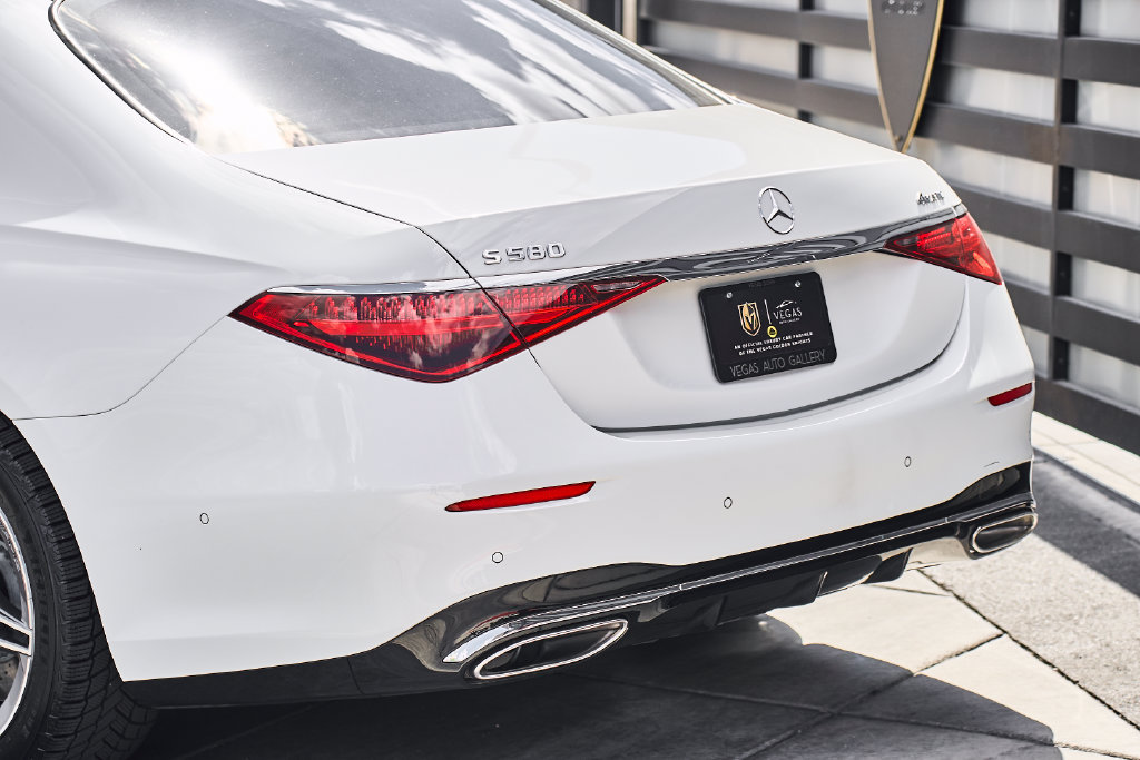 Used 2024 Mercedes-Benz S 580 4MATIC Sedan w/ AMG Line image 6