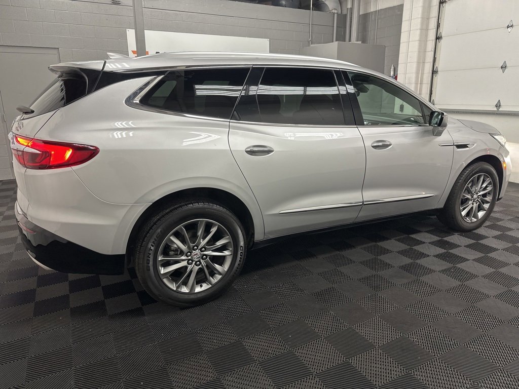 Used 2022 Buick Enclave Premium image 10