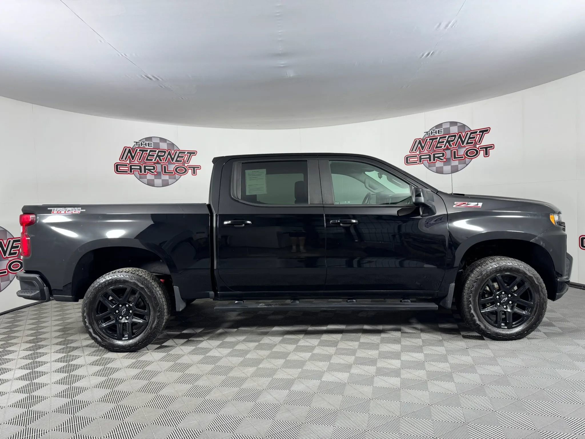 Used 2021 Chevrolet Silverado 1500 LT Trail Boss AWD/4WD image 8