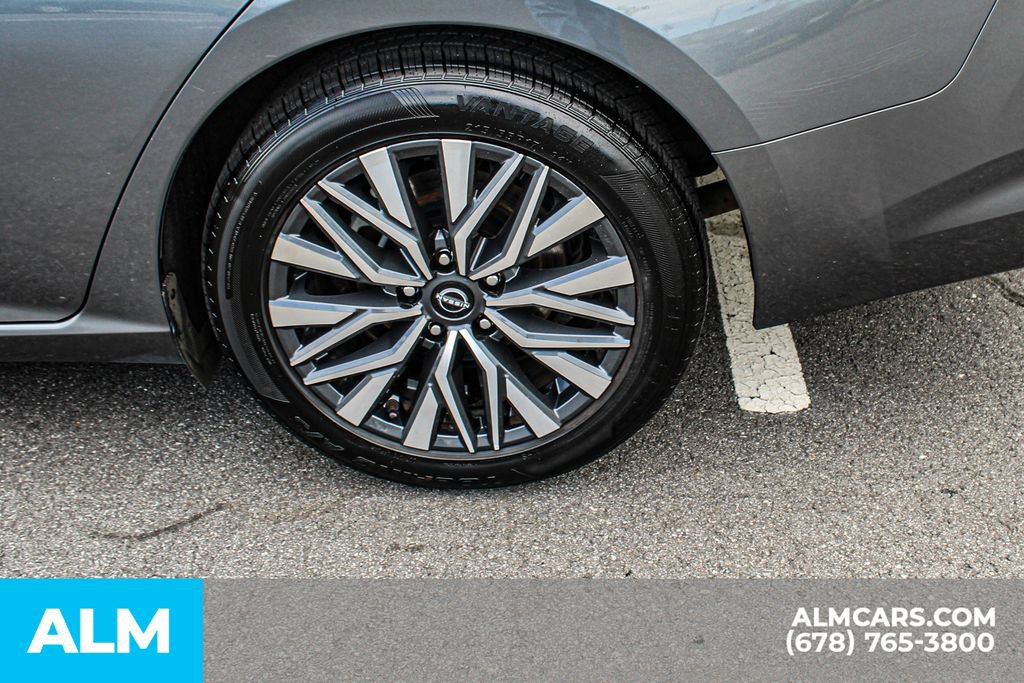 Used 2024 Nissan Altima 2.5 SV FWD image 15
