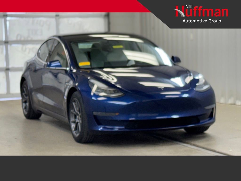 Used 2020 Tesla Model 3 Standard Range Plus video 1