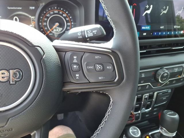 Used 2025 Jeep Gladiator Sport AWD/4WD image 19