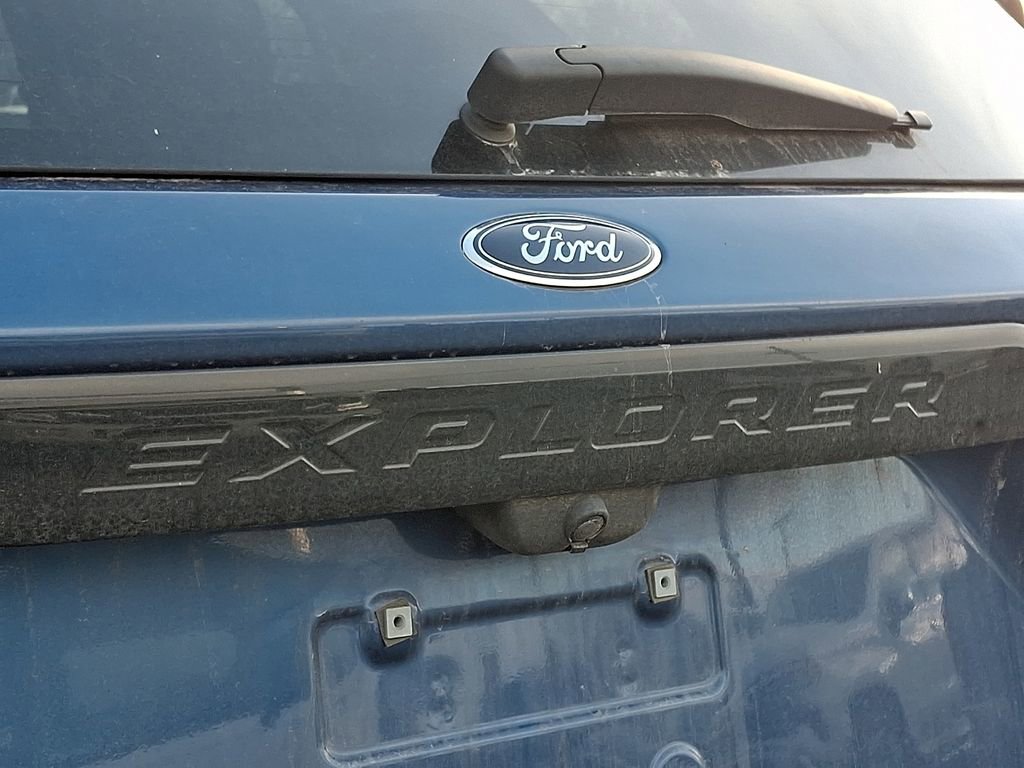 Used 2020 Ford Explorer ST w/ Premium Technology Package image 25