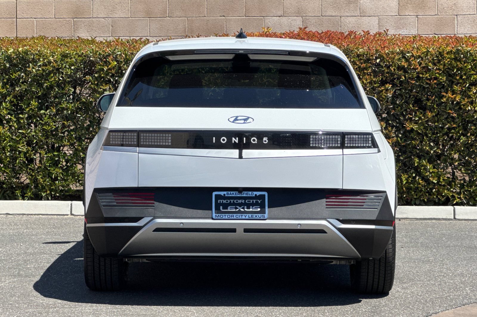 Used 2024 Hyundai Ioniq 5 SE RWD image 5