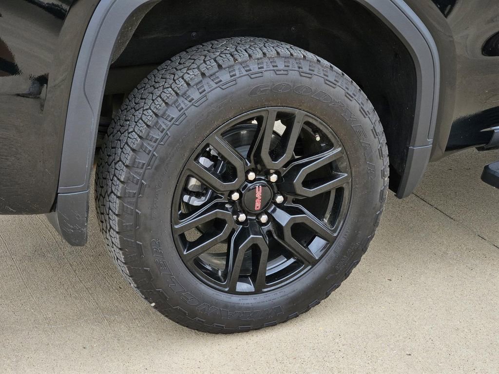 Used 2025 GMC Sierra 1500 Elevation w/ Elevation Premium Package AWD/4WD image 7