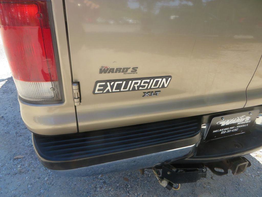 Used 2000 Ford Excursion XLT image 10