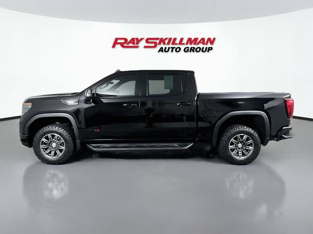 Used 2024 GMC Sierra 1500 AT4 w/ Technology Package AWD/4WD image 4