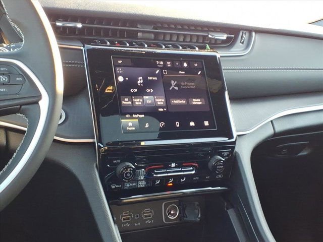 New 2025 Jeep Grand Cherokee Laredo X image 8
