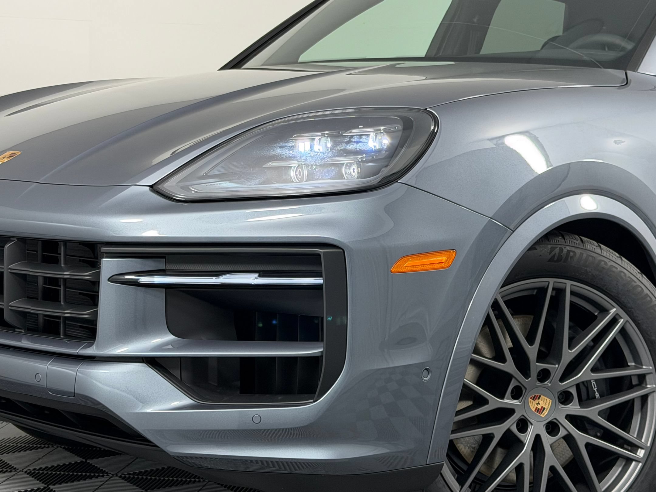 Certified 2026 Porsche Cayenne AWD/4WD image 11