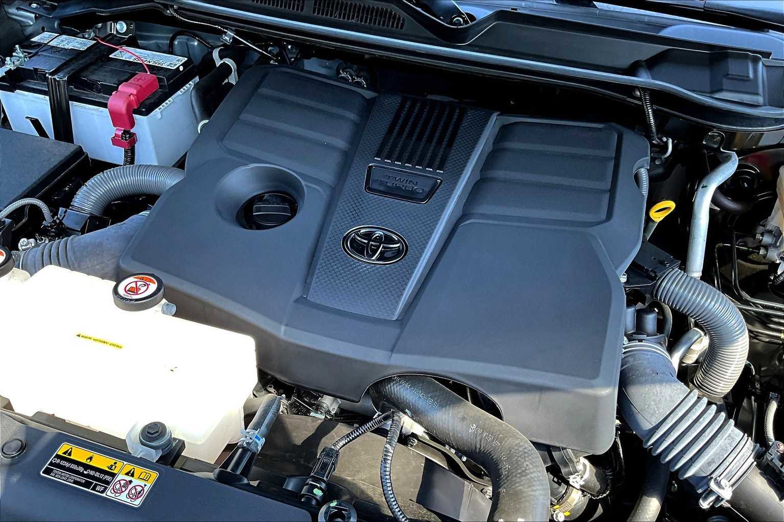 Used 2024 Toyota Tundra Limited image 29