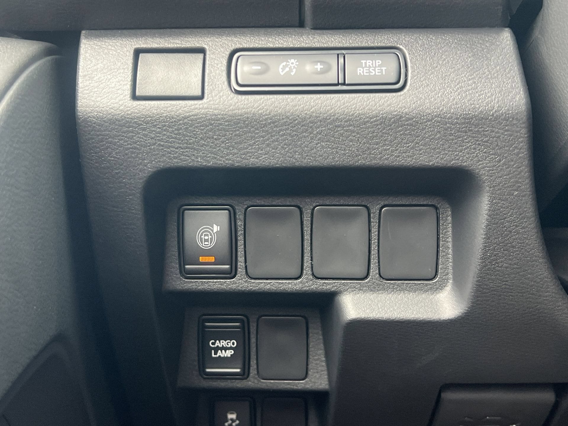 New 2026 Nissan Frontier SV w/ All-Weather Content Package RWD image 9