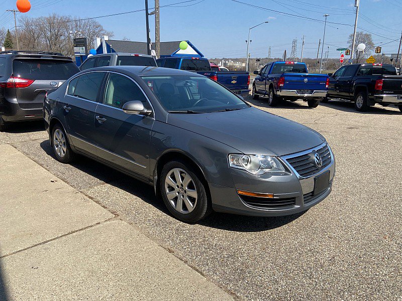 Used 2008 Volkswagen Passat 2.0T image 6