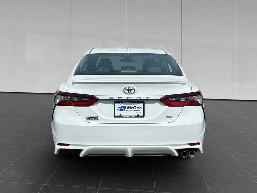 Used 2023 Toyota Camry SE FWD image 4
