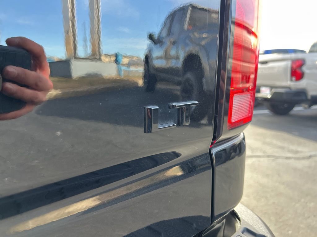 Used 2025 Chevrolet Silverado 2500 LT w/ Trail Boss Package image 15
