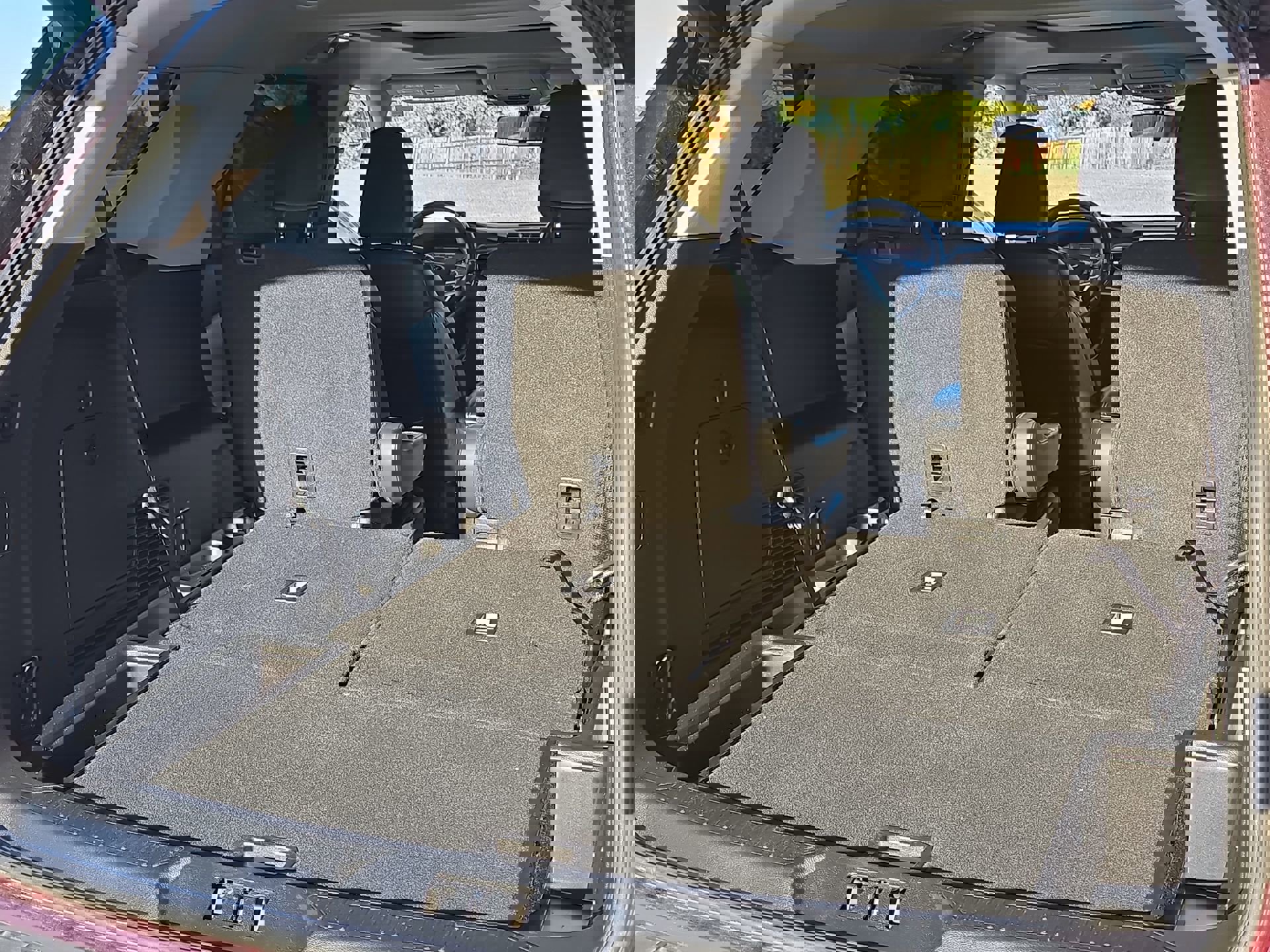 Used 2022 Ford Explorer XLT w/ Equipment Group 202A image 24