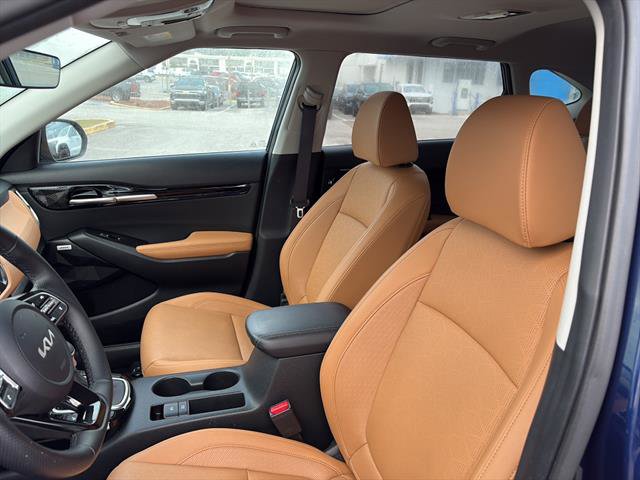 Used 2024 Kia Seltos SX w/ SX Sunroof Package image 14
