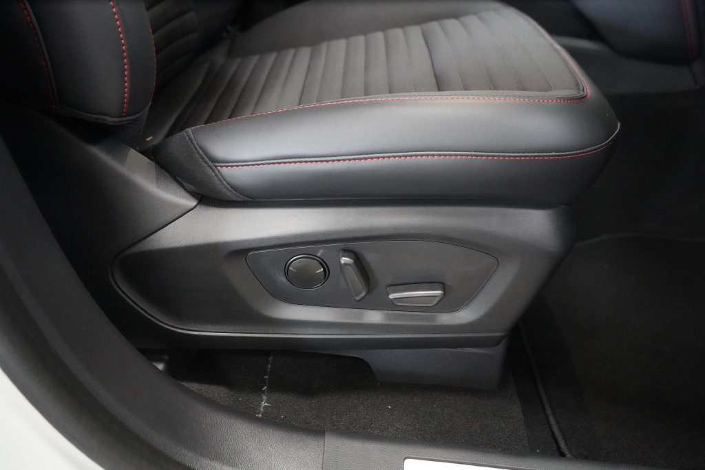 New 2027 Ford Explorer ST-Line w/ Premium Package RWD image 22