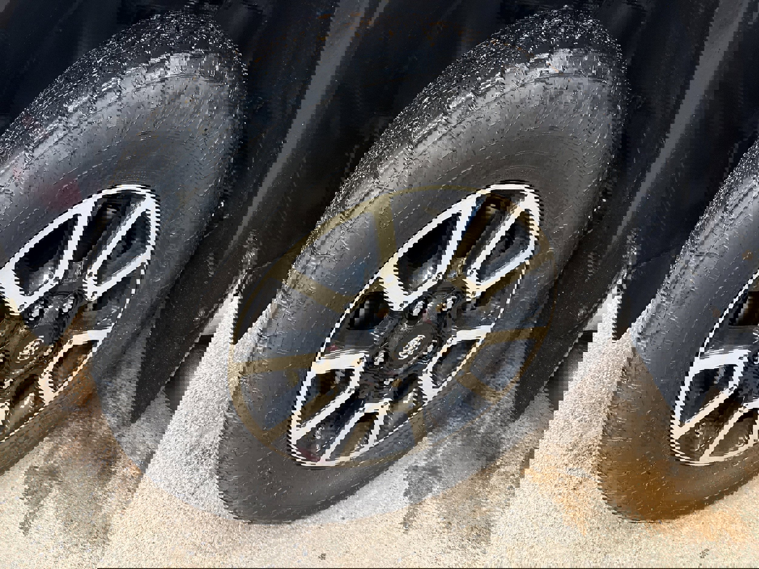 Used 2015 Toyota Tundra SR5 w/ TRD Off Road Package image 4