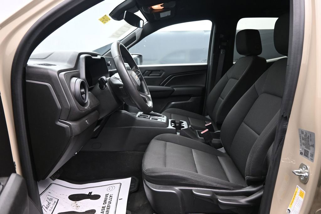Used 2024 Chevrolet Colorado W/T RWD image 9