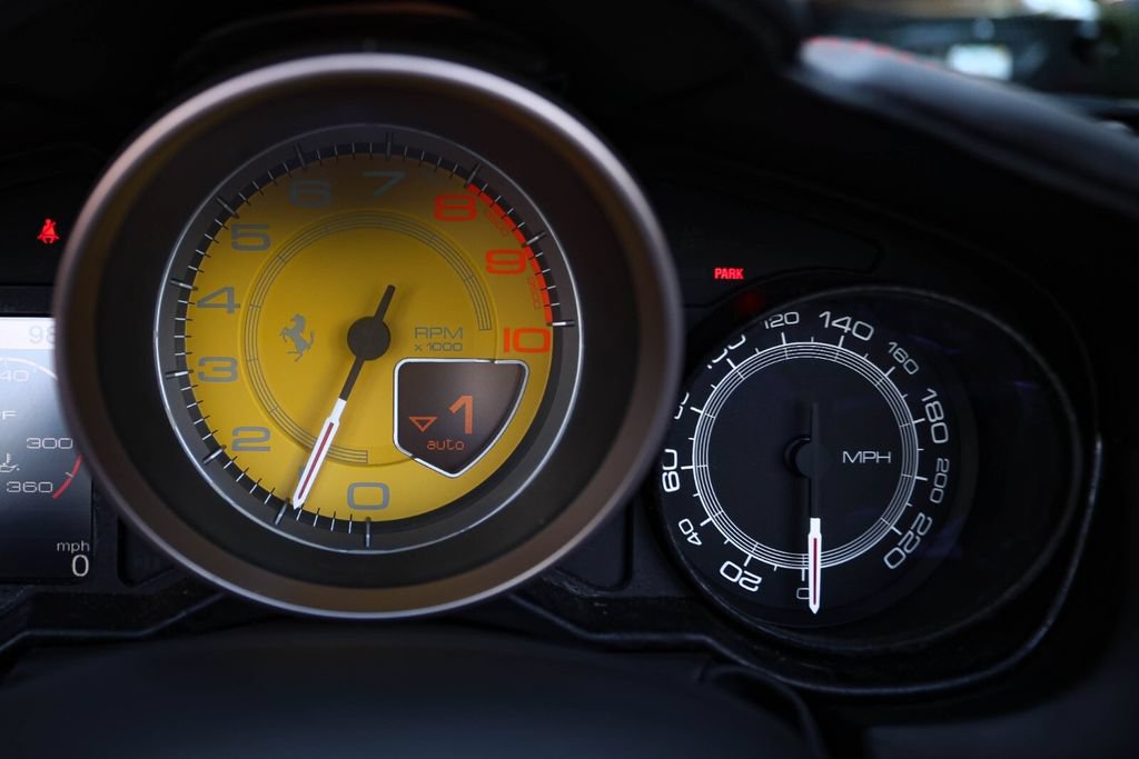 Used 2011 Ferrari California RWD image 33