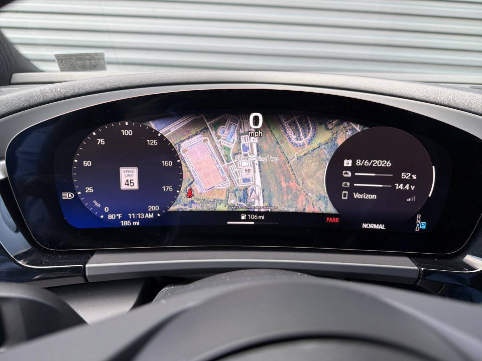 Certified 2025 Porsche Macan 4 Electric AWD/4WD image 17