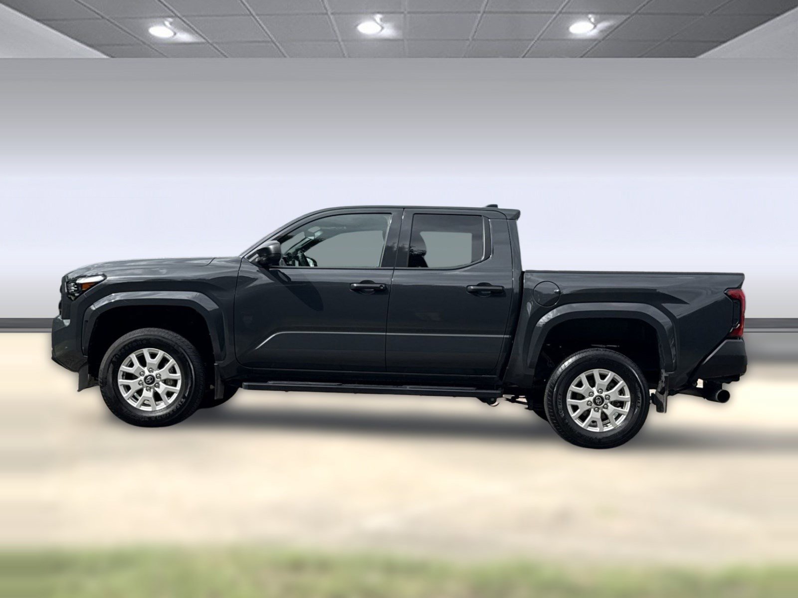 Used 2024 Toyota Tacoma SR RWD image 4