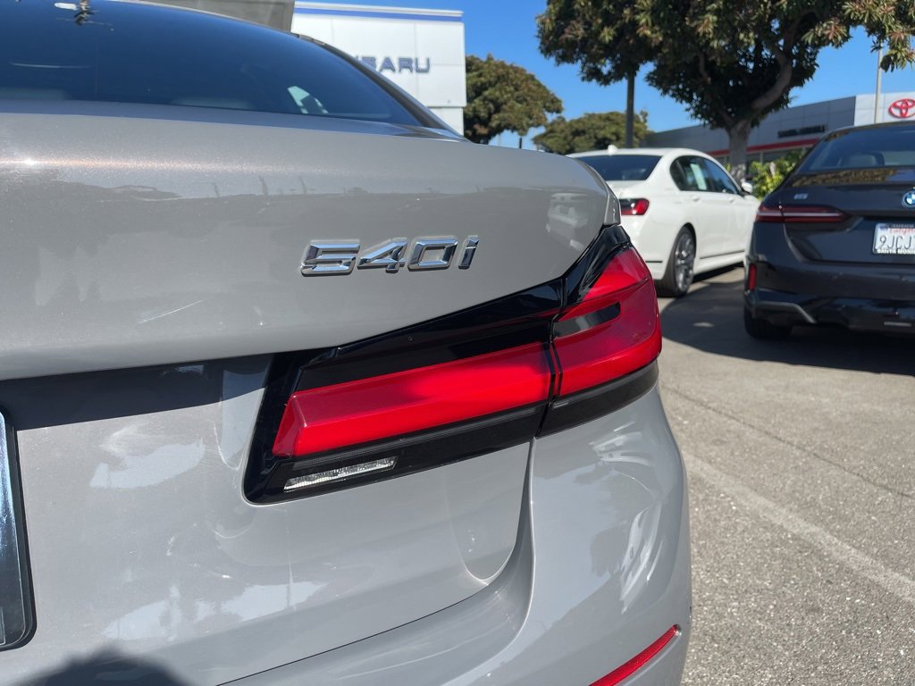 Used 2022 BMW 540i w/ Premium Package image 10