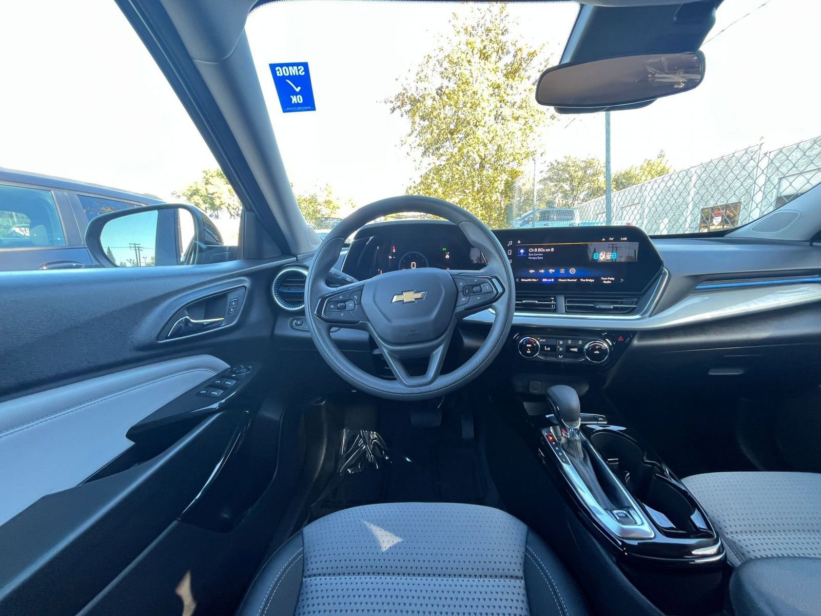 Used 2025 Chevrolet Trax LT image 32