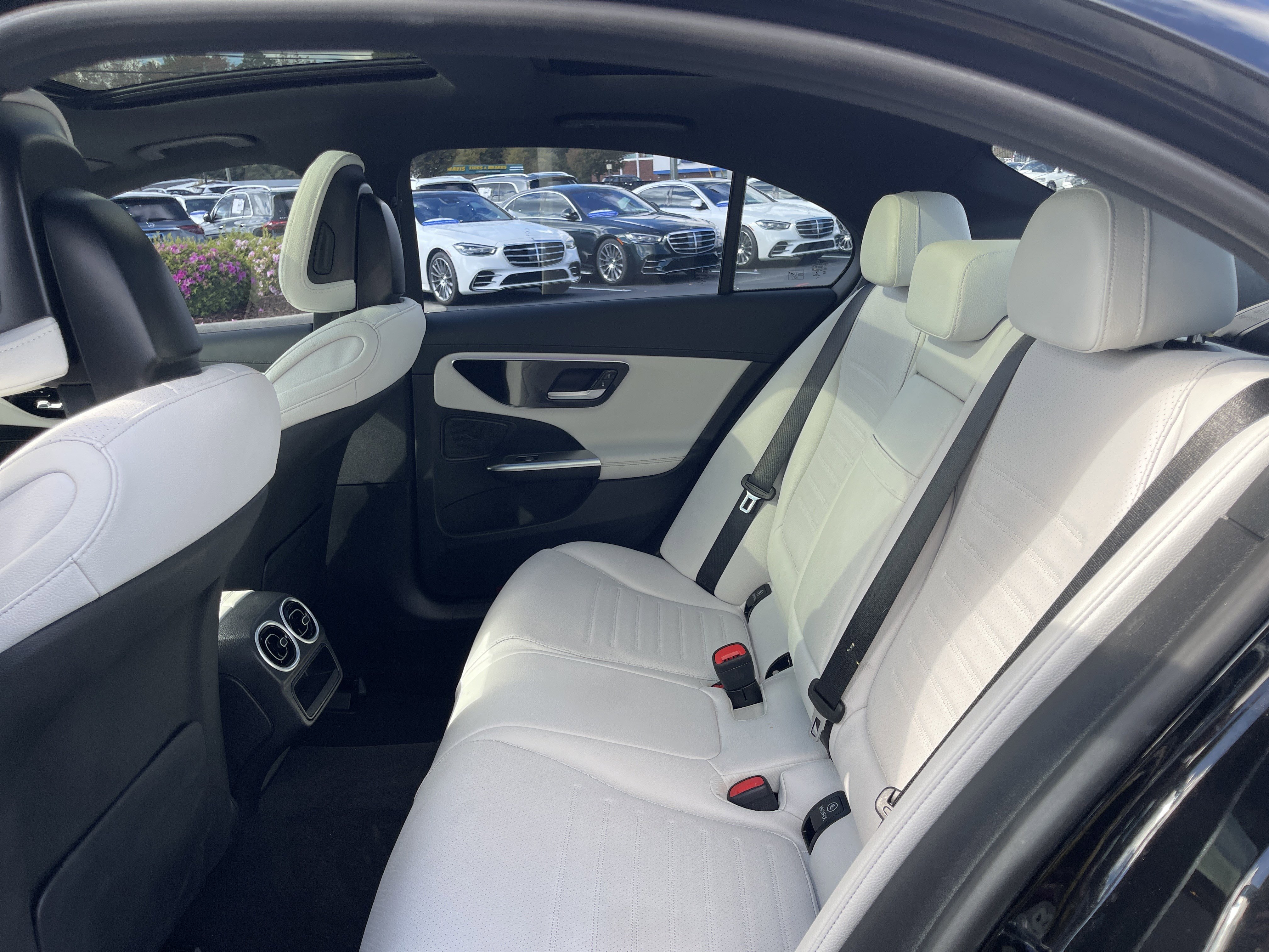 Certified 2023 Mercedes-Benz C 300 4MATIC Sedan image 32