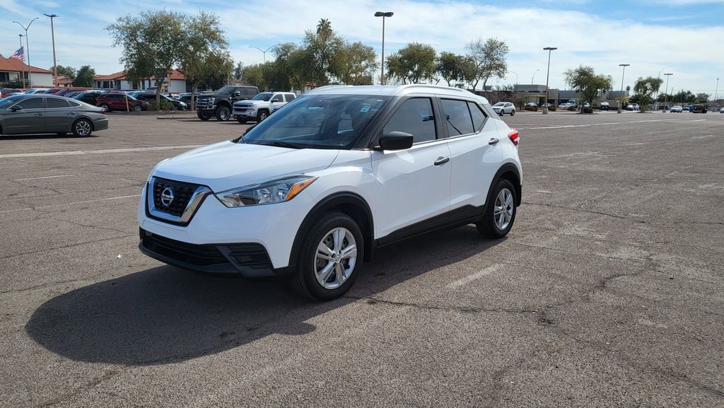 Used 2019 Nissan Kicks S image 4